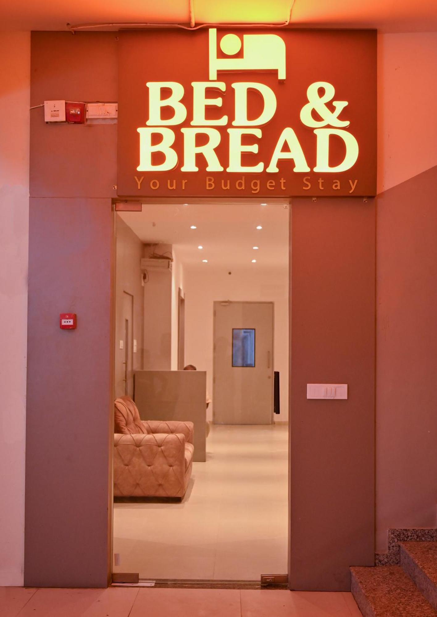 Bed & Bread Dormitory Bharuch Exterior photo